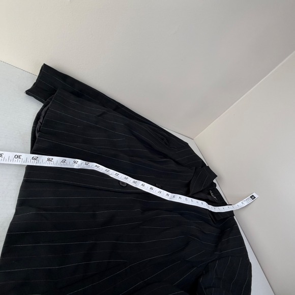 Rafaella Woman's Black Pinstripe Suit Size 20W Pants & Jacket - Picture 7 of 11